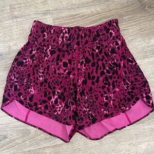 NEW Lululemon Track that High Rise 3”